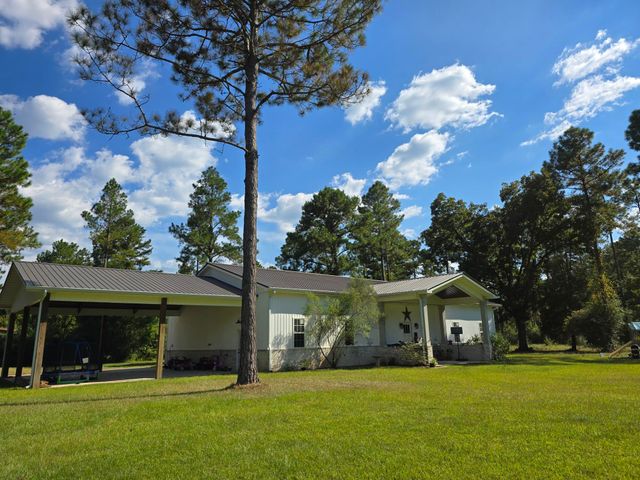 7220 Hart Road, Laurel Hill, FL 32567