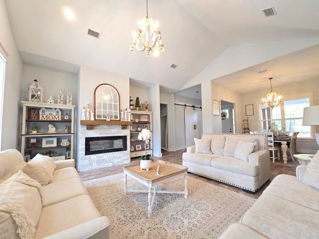 7220 Hart Road, Laurel Hill, FL 32567