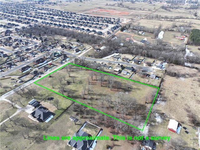 924 Hickman, Pea Ridge, AR 72751