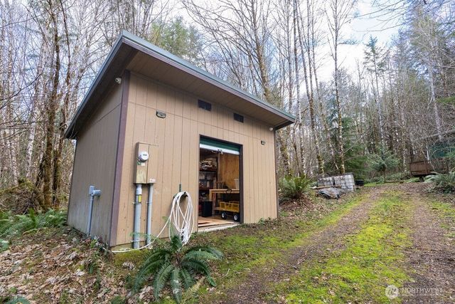 50 Raspberry Road, Elma, WA 98541