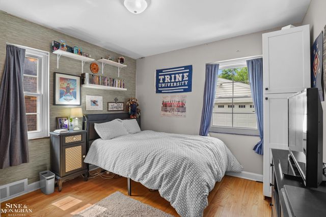 475 Touraine Road, Grosse Pointe Farms, MI 48236