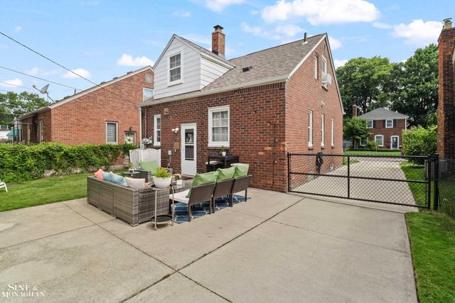 475 Touraine Road, Grosse Pointe Farms, MI 48236