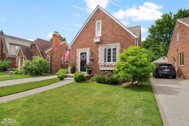 475 Touraine Road, Grosse Pointe Farms, MI 48236