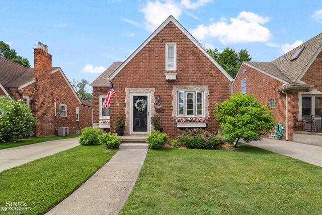 475 Touraine Road, Grosse Pointe Farms, MI 48236
