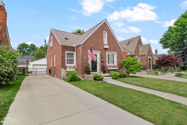 475 Touraine Road, Grosse Pointe Farms, MI 48236