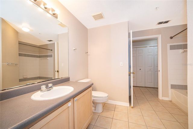 6663 QUEENS BOROUGH AVENUE 208, Orlando, FL 32835