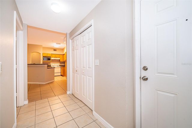 6663 QUEENS BOROUGH AVENUE 208, Orlando, FL 32835