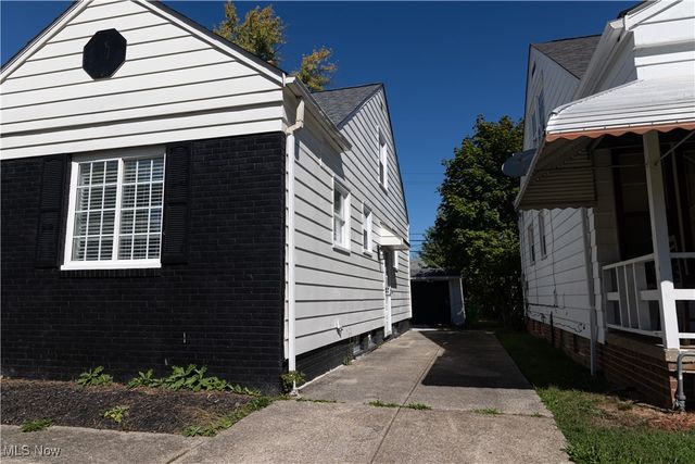 3811 Salisbury Road, South Euclid, OH 44121