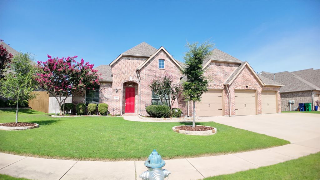 639 Stevenson Drive, Fate, TX 75087