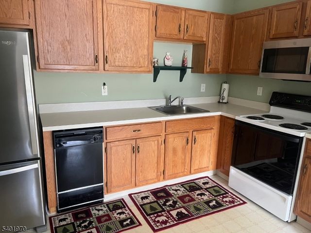 7306 Richmond Rd 306, West Milford Twp., NJ 07480