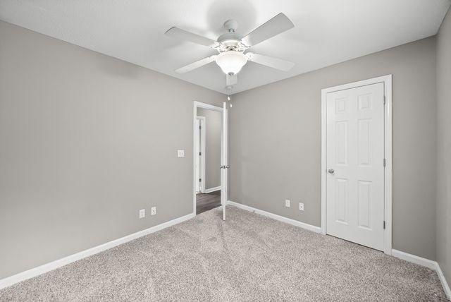 1114 Gunpoint Dr, Clarksville, TN 37042