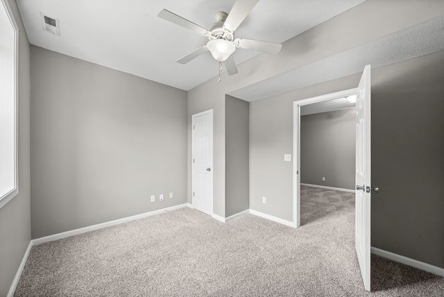 1114 Gunpoint Dr, Clarksville, TN 37042