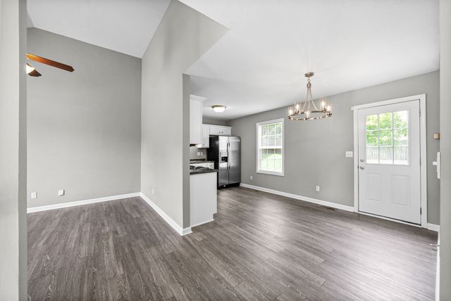1114 Gunpoint Dr, Clarksville, TN 37042