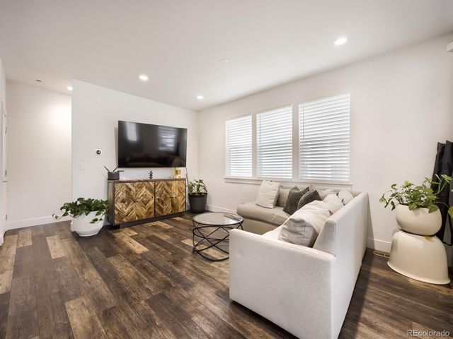 2901 E 102nd Place, Thornton, CO 80229
