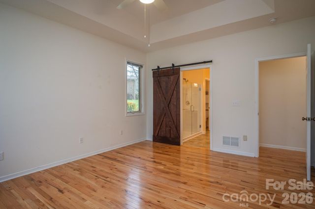 113 Fairway Knoll Drive, Hendersonville, NC 28739