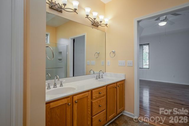 113 Fairway Knoll Drive, Hendersonville, NC 28739