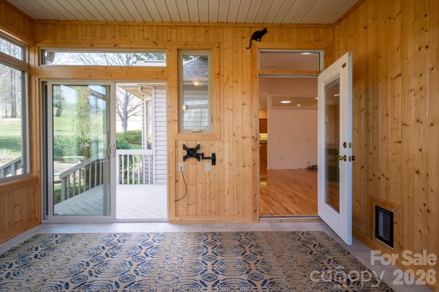 113 Fairway Knoll Drive, Hendersonville, NC 28739