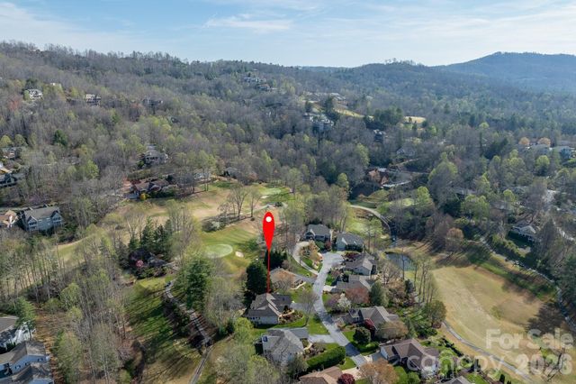 113 Fairway Knoll Drive, Hendersonville, NC 28739