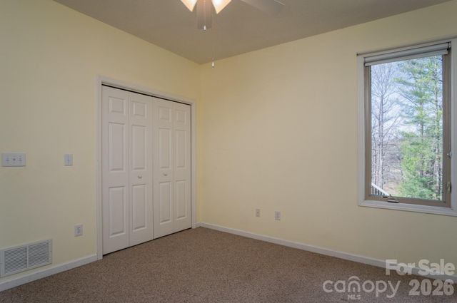 113 Fairway Knoll Drive, Hendersonville, NC 28739
