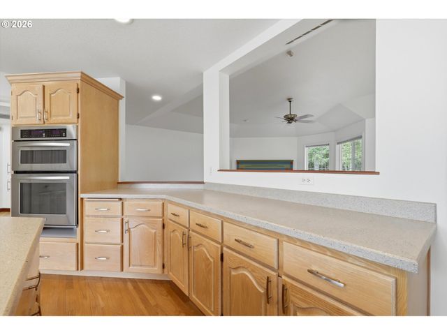 1833 Nw DORAL St, Mc Minnville, OR 97128