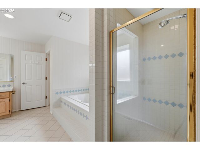 1833 Nw DORAL St, Mc Minnville, OR 97128