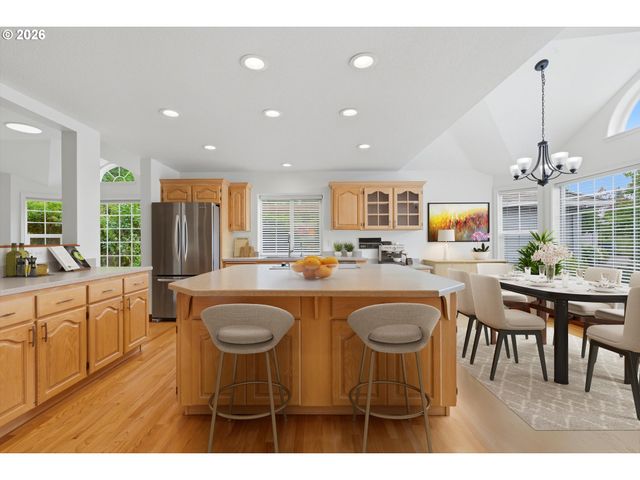 1833 Nw DORAL St, Mc Minnville, OR 97128