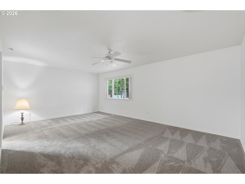 Image 19 of property listing at 1833 Nw DORAL St, Mc Minnville, OR 97128