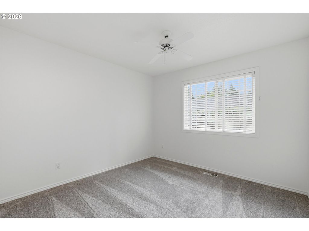 Image 23 of property listing at 1833 Nw DORAL St, Mc Minnville, OR 97128