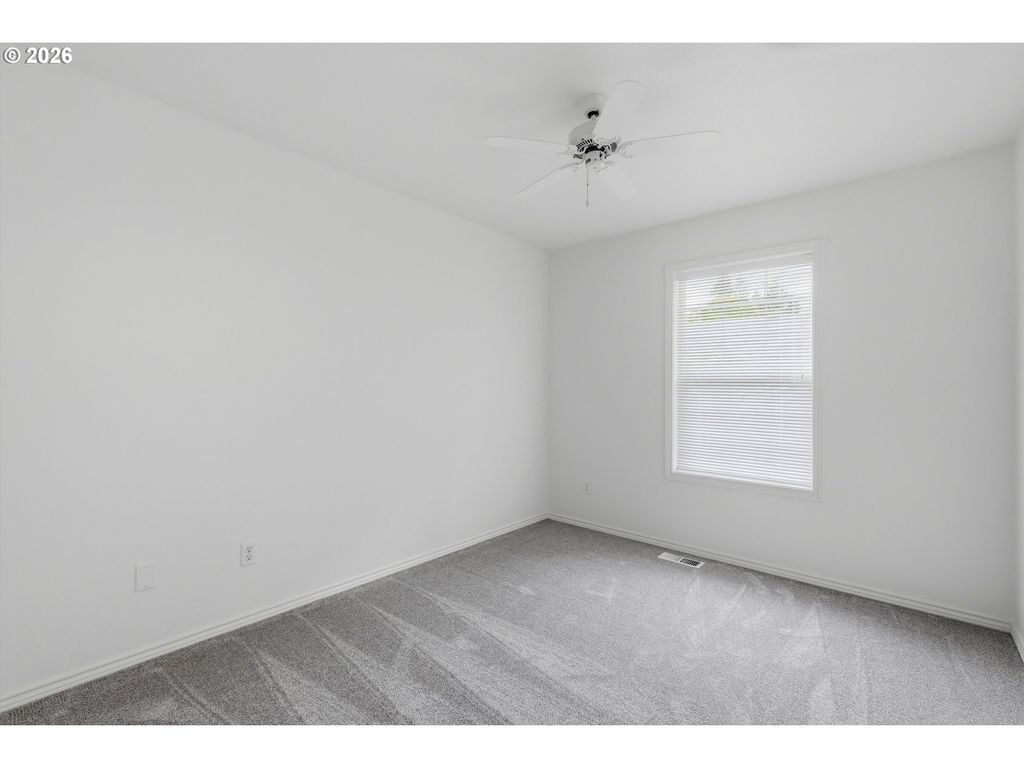 Image 24 of property listing at 1833 Nw DORAL St, Mc Minnville, OR 97128