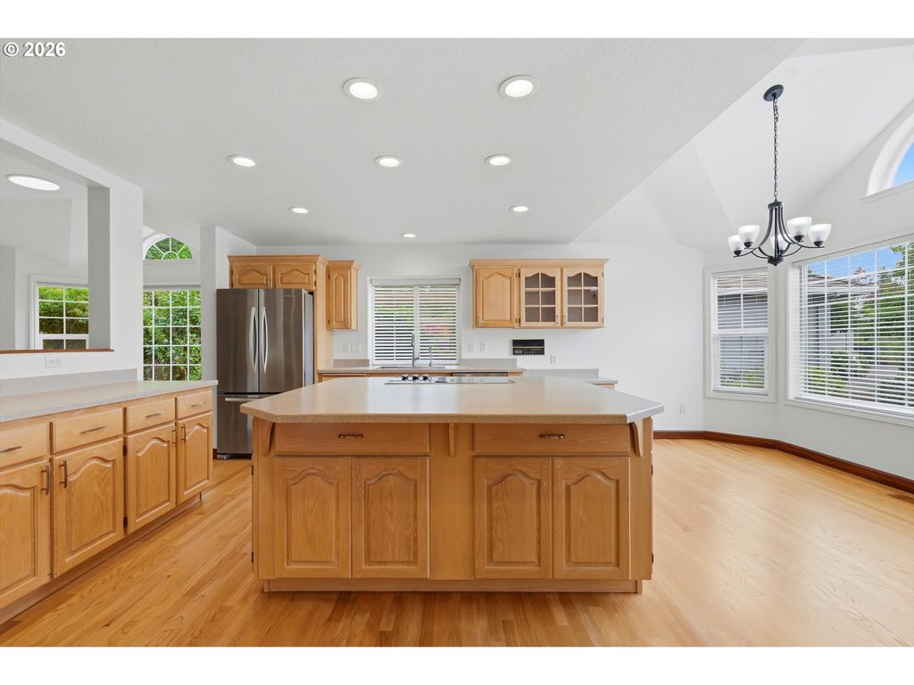 Image 7 of property listing at 1833 Nw DORAL St, Mc Minnville, OR 97128