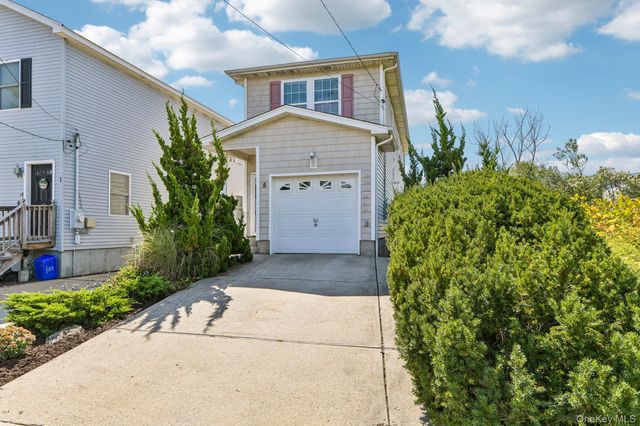 5 Martin Street W, East Rockaway, NY 11518