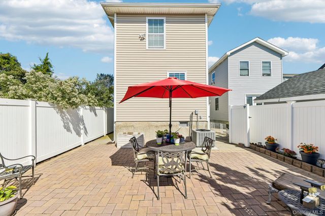 5 Martin Street W, East Rockaway, NY 11518