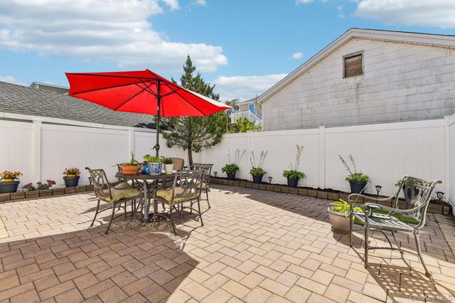 5 Martin Street W, East Rockaway, NY 11518