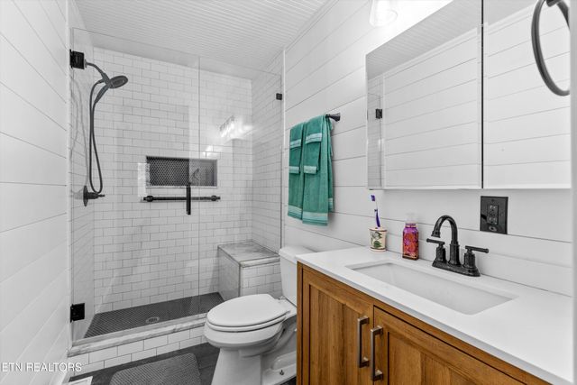 9438-0 Morgan County Hwy, Sunbright, TN 37872