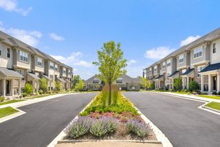 21599 W Field Court 10-101, Deer Park, IL 60010