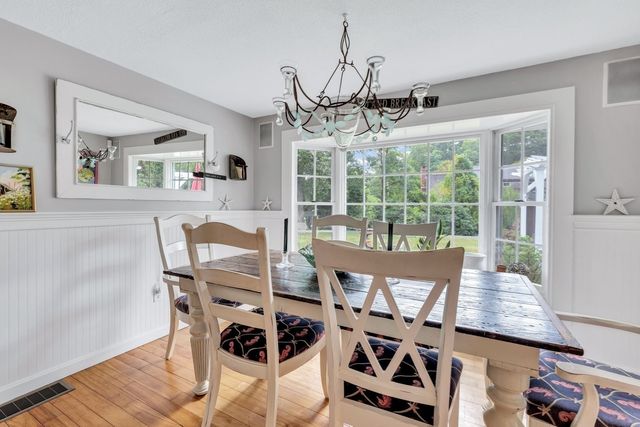 8 Midway Rd, Bourne, MA 02559