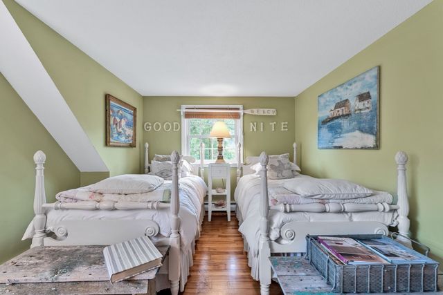 8 Midway Rd, Bourne, MA 02559