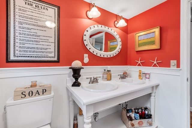 8 Midway Rd, Bourne, MA 02559