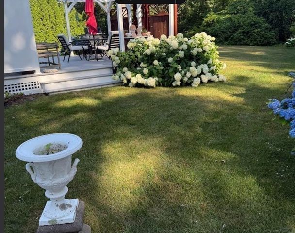 8 Midway Rd, Bourne, MA 02559