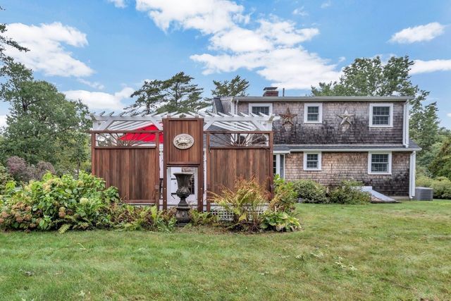 8 Midway Rd, Bourne, MA 02559