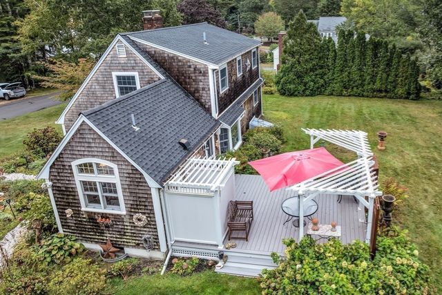 8 Midway Rd, Bourne, MA 02559