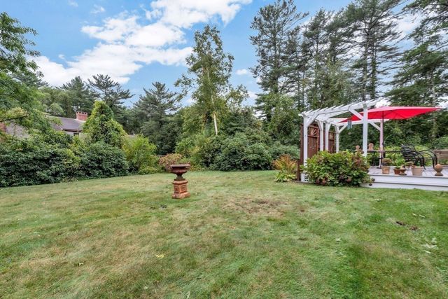 8 Midway Rd, Bourne, MA 02559