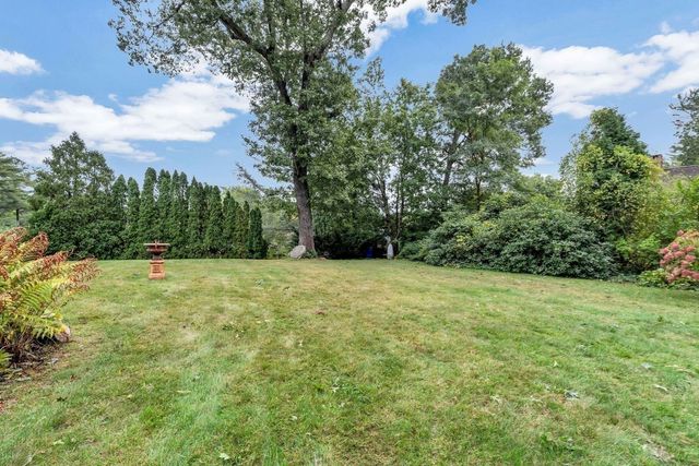 8 Midway Rd, Bourne, MA 02559