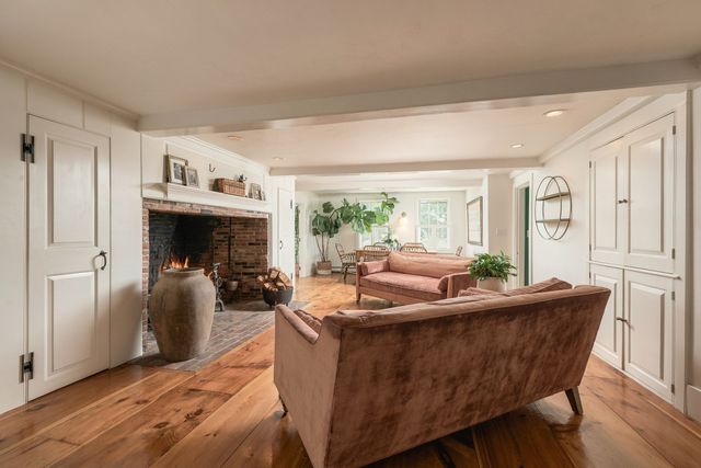 217 North St, Hingham, MA 02043