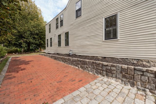 217 North St, Hingham, MA 02043