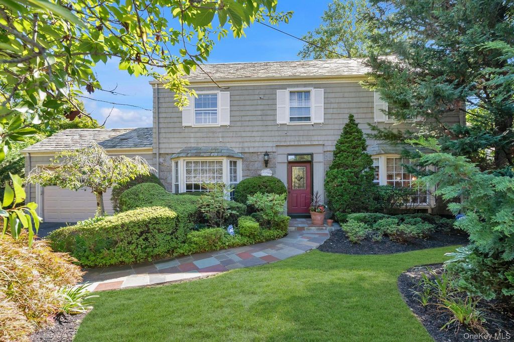 1559 Pebble Lane, Hewlett, NY 11557 — exterior
