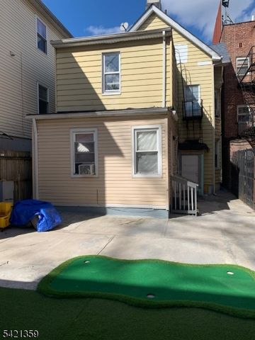 238 6Th Ave W, Newark City, NJ 07107