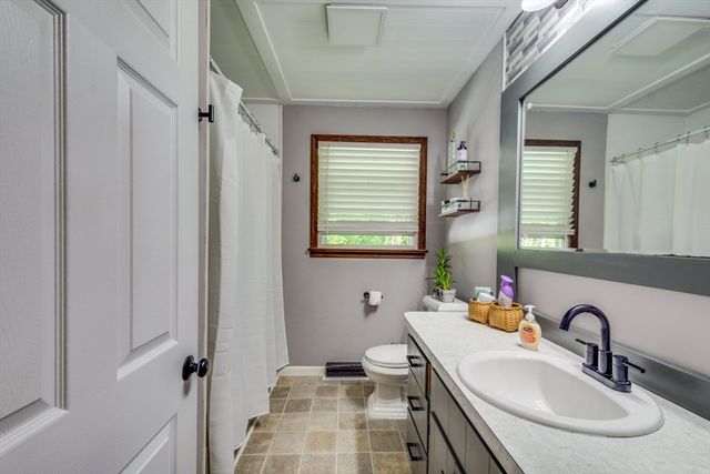 41 Oakmont Ave, Westminster, MA 01473