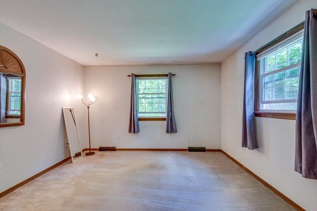 41 Oakmont Ave, Westminster, MA 01473