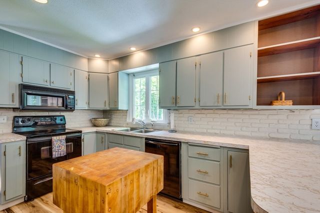 41 Oakmont Ave, Westminster, MA 01473
